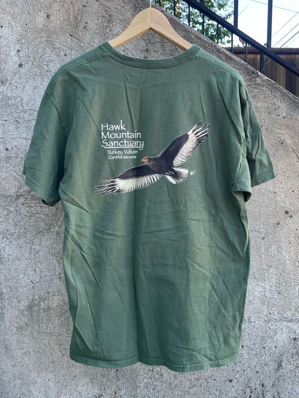 Green Hawk Mountain Sanctuary turkey vulture double sided t shirt size large
